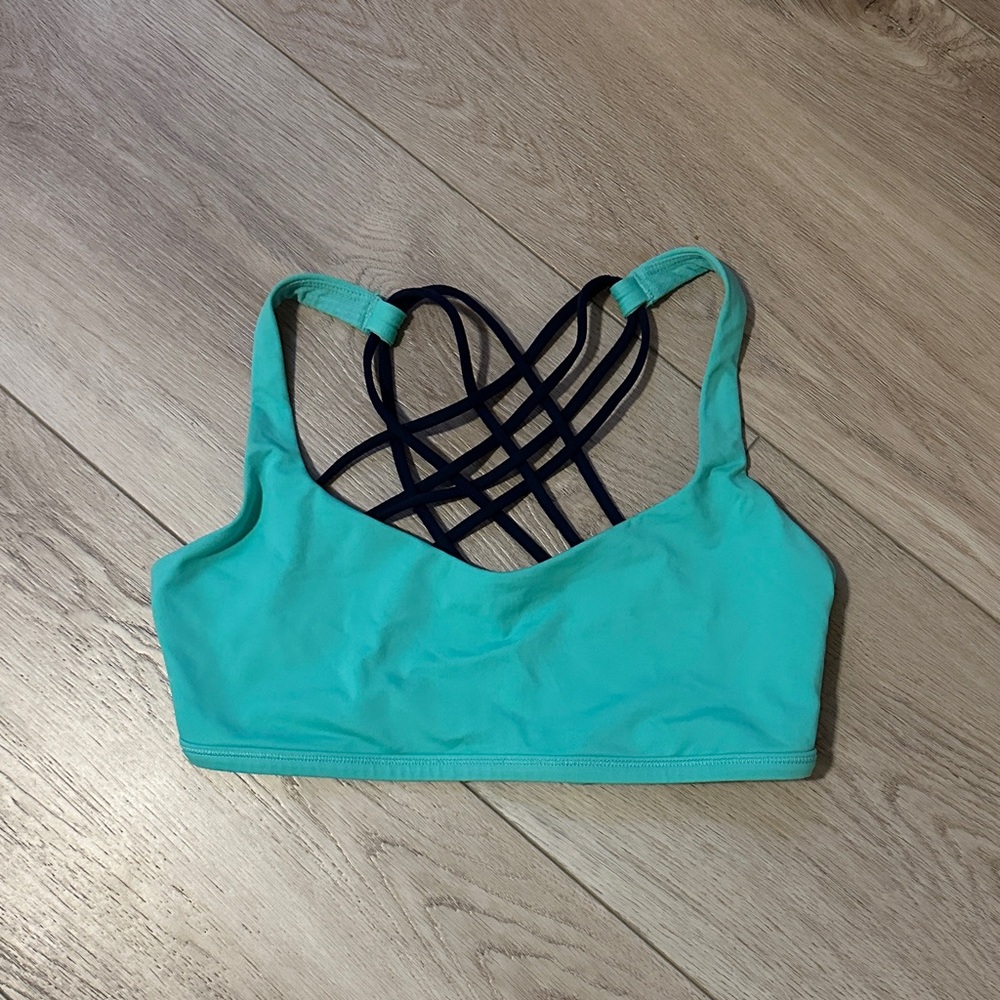 Lululemon Free to Be Bra 8